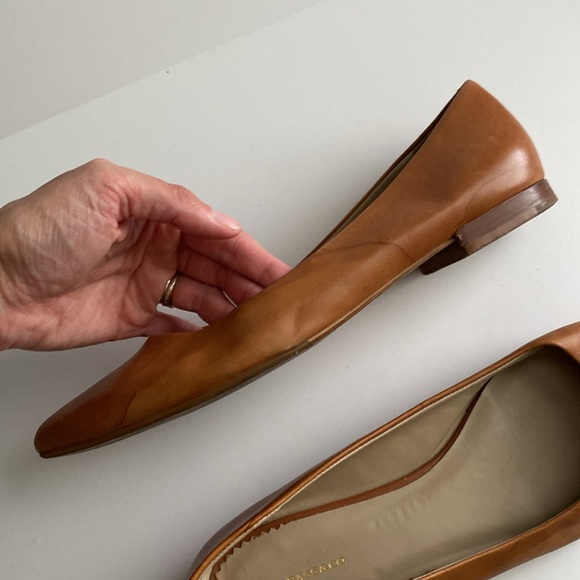 G.H. Bass & Co. Cognac Slip-On Flats Leather Upper Size 9.5 - Picture 9 of 11